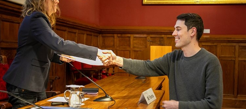 Narcís Vilar erhält den Antoni M. Badia i Margarit-Preis für seine Doktorarbeit